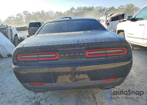 2015 Dodge Challenger Sxt z USA, uszkodzony, nr VIN 2C3CDZAG5FH703197